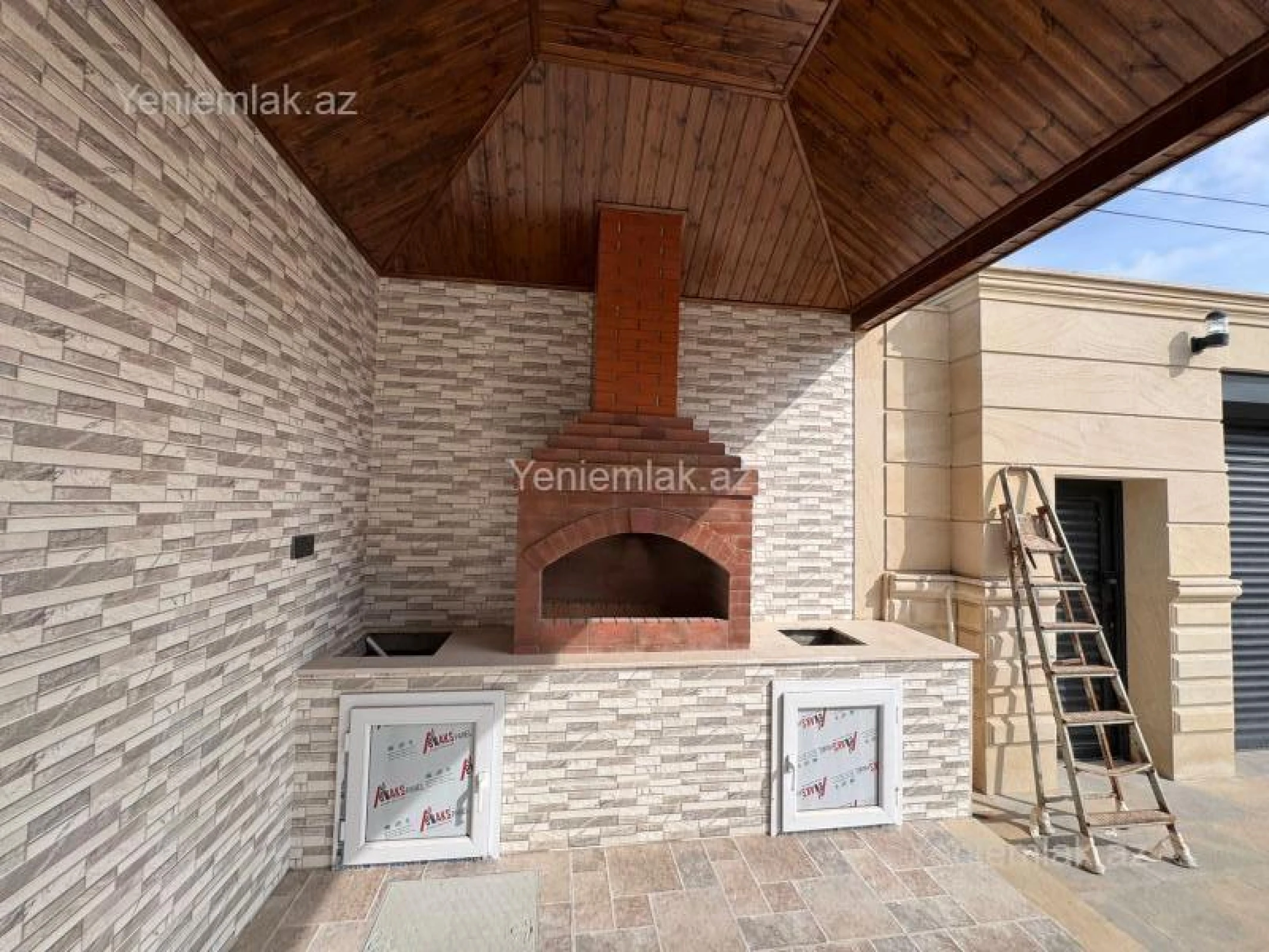 Satılır 4 otaqlı həyət evi 130 m²