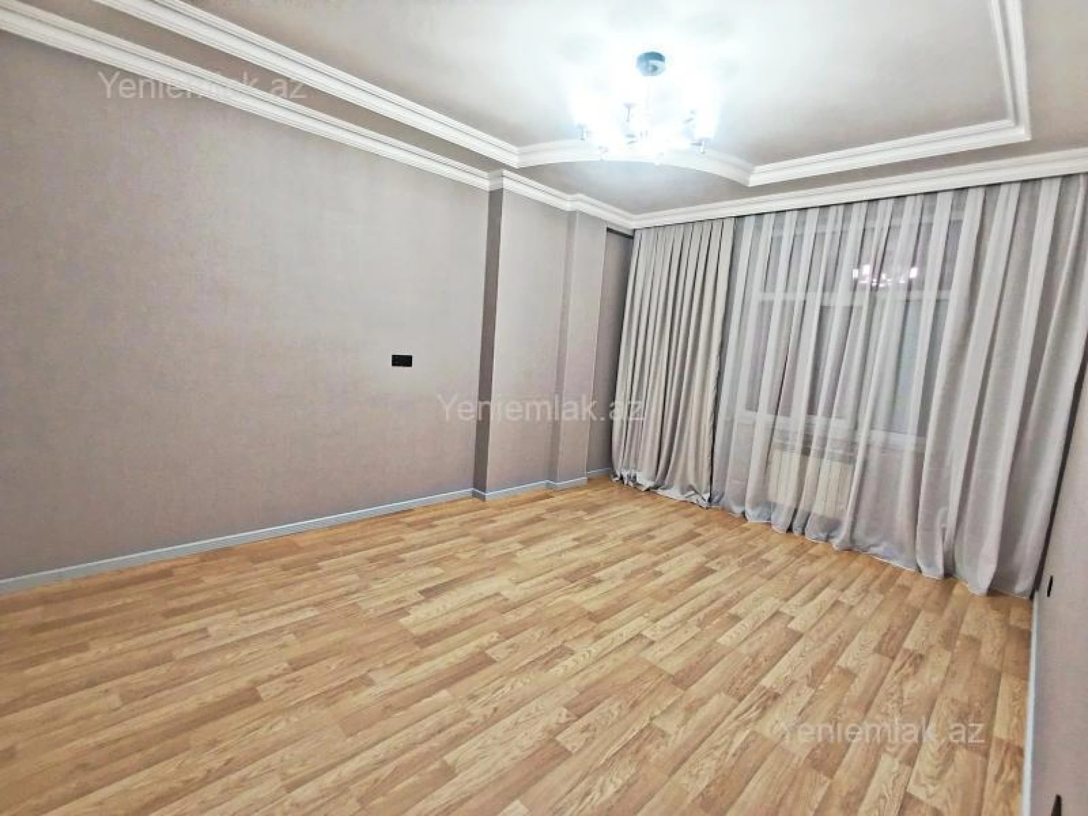 Satılır 2 otaqlı yeni tikili 100 m²