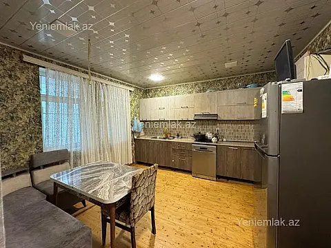 Satılır 7 otaqlı həyət evi 240 m²