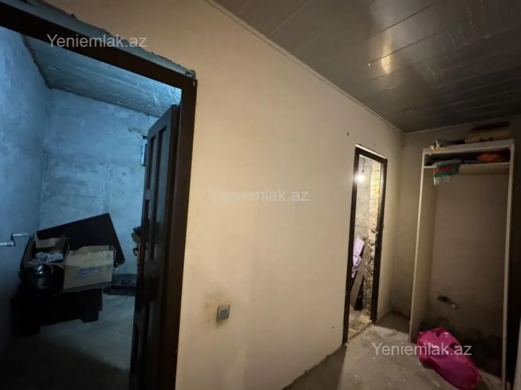 Satılır 7 otaqlı həyət evi 240 m²