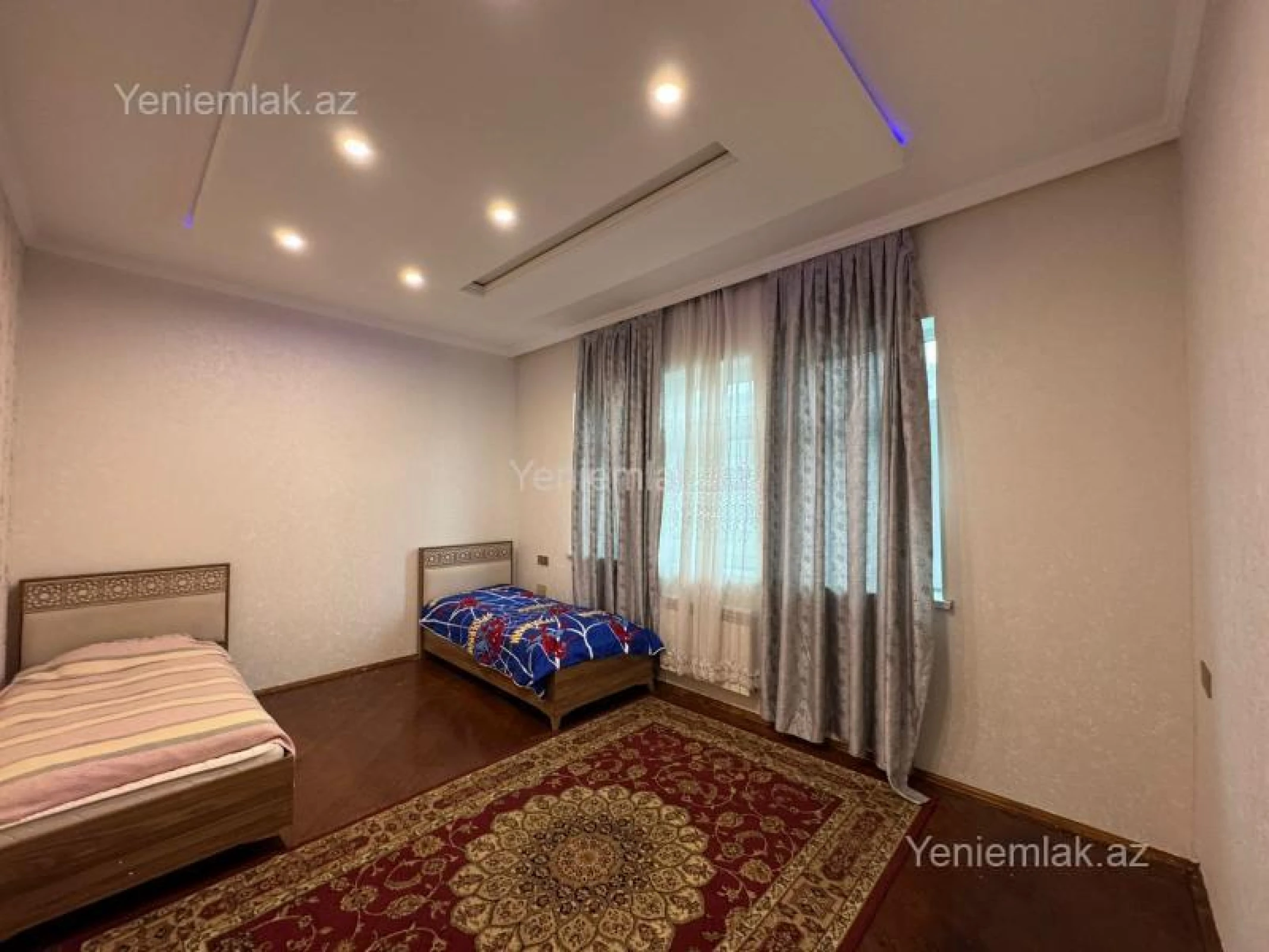 Satılır 7 otaqlı həyət evi 240 m²
