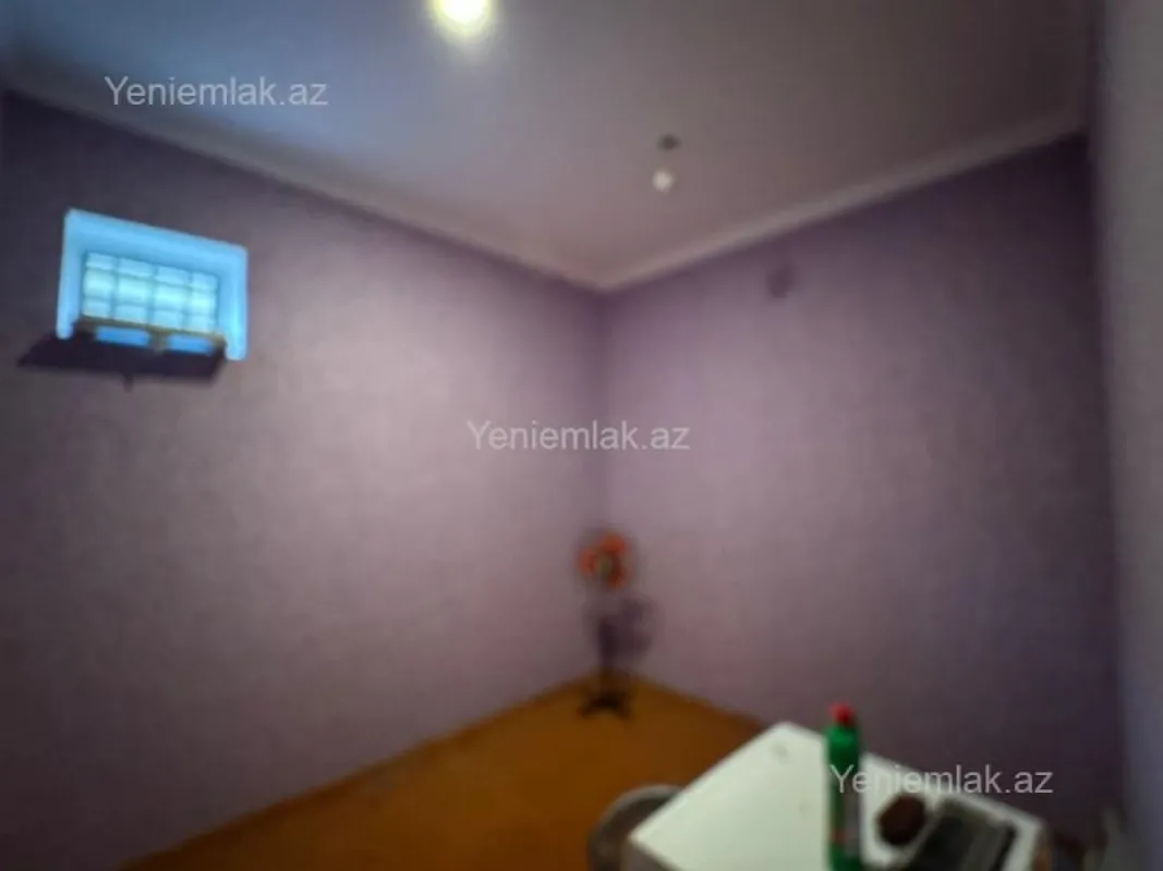 Satılır 7 otaqlı həyət evi 240 m²