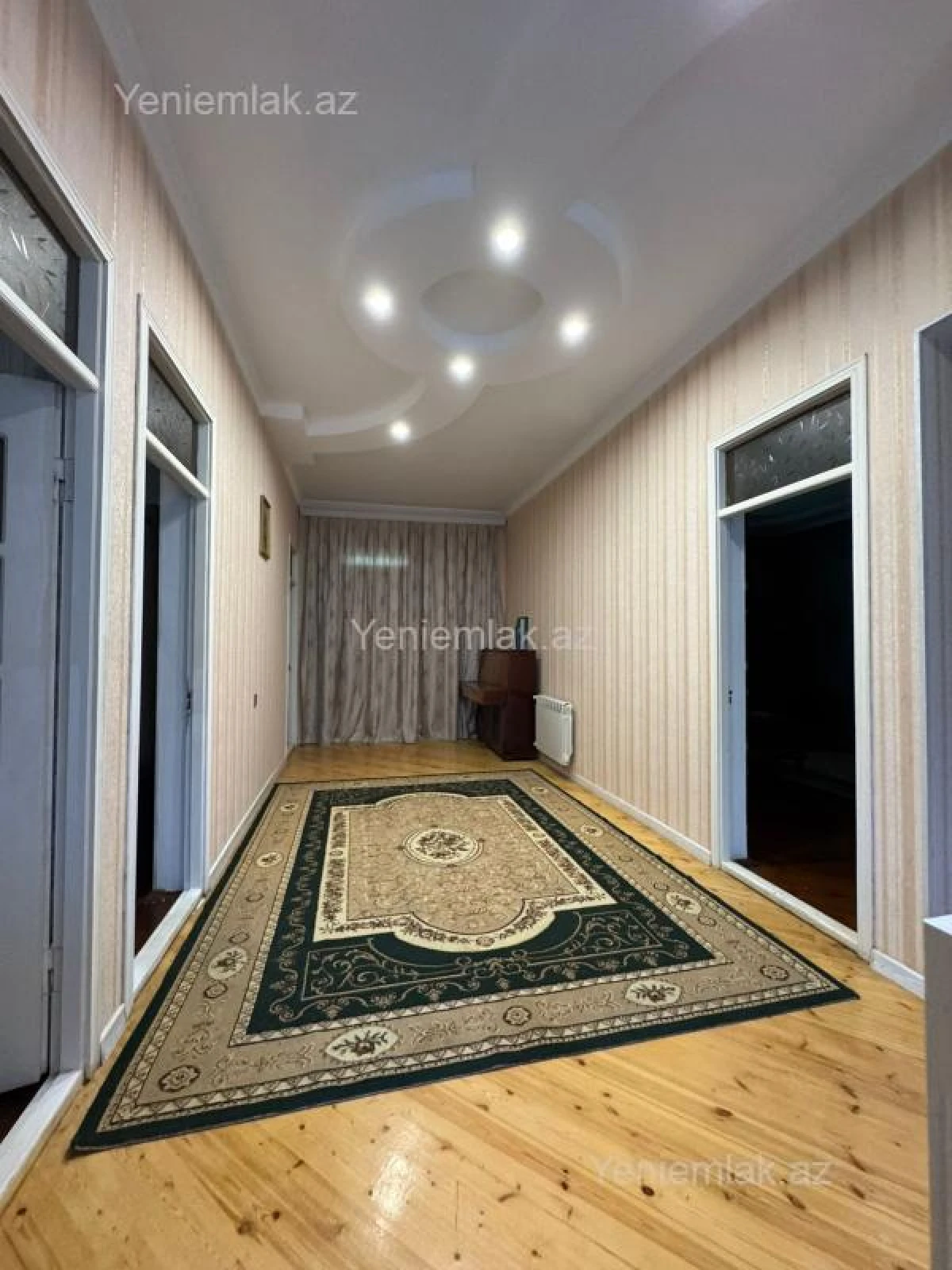 Satılır 7 otaqlı həyət evi 240 m²