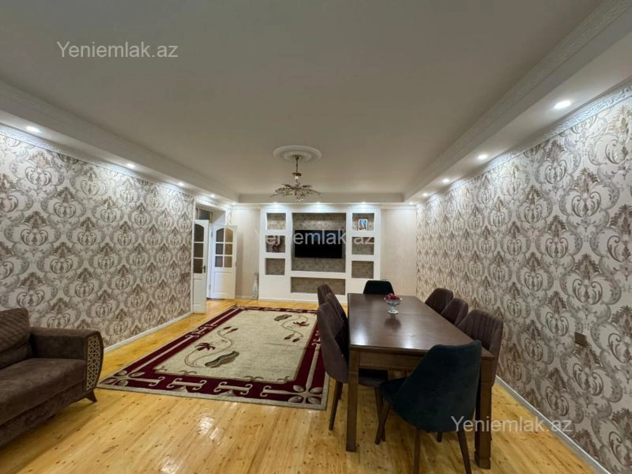 Satılır 7 otaqlı həyət evi 240 m²