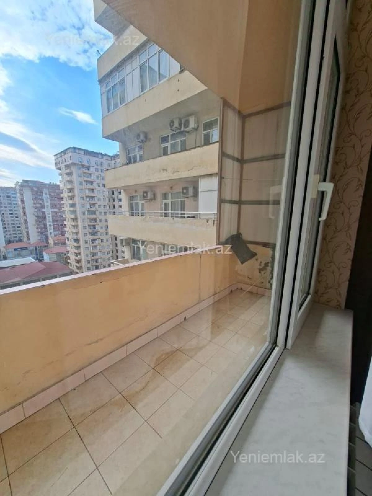 Satılır 2 otaqlı yeni tikili 70 m²