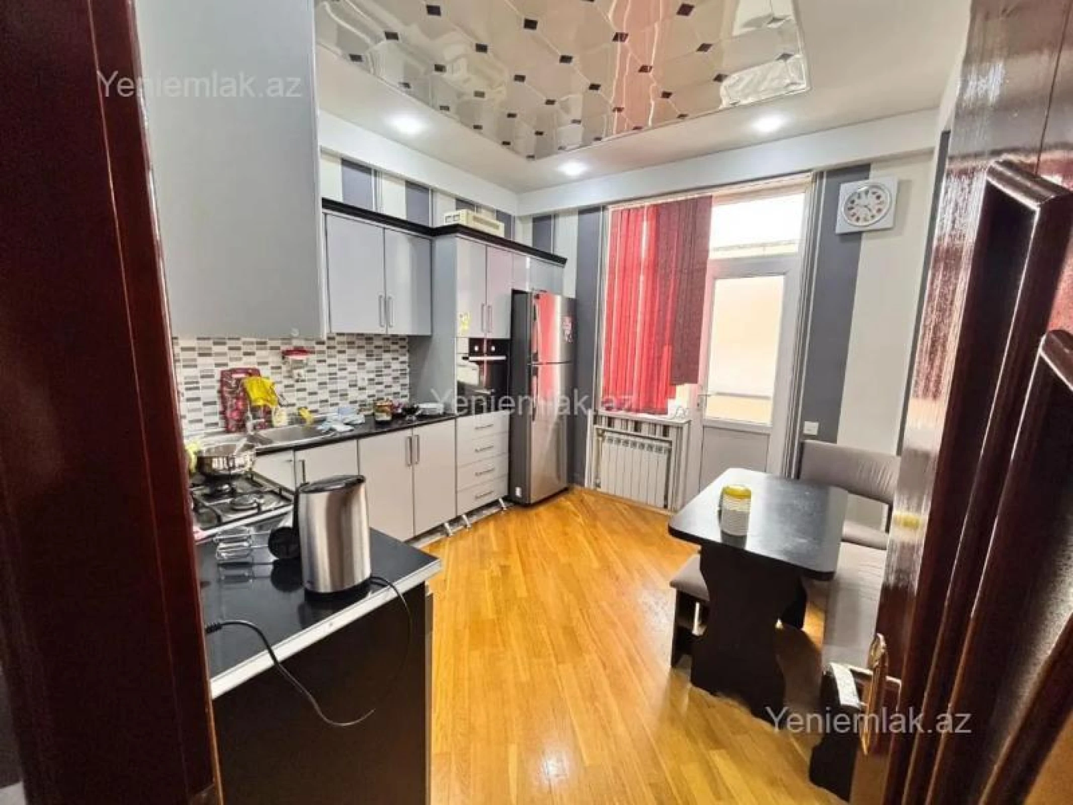Satılır 3 otaqlı yeni tikili 107 m²