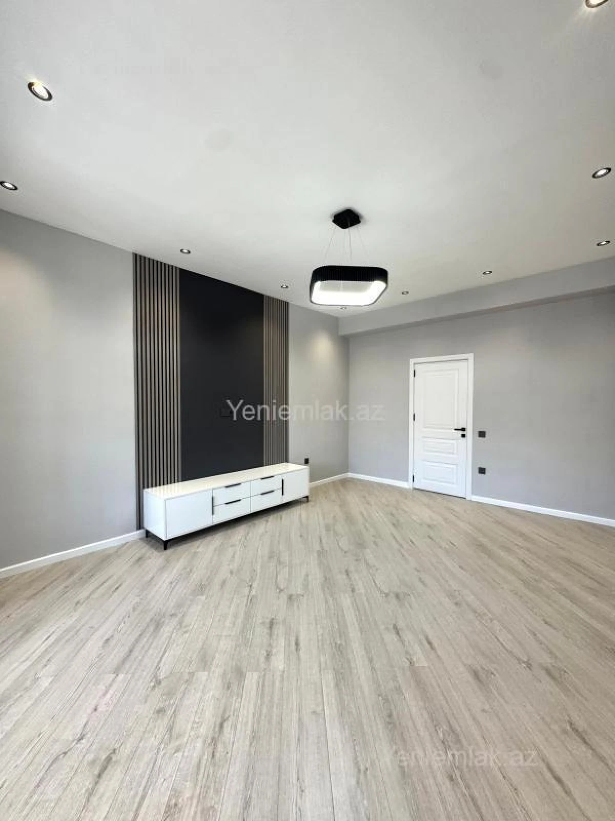 Satılır 2 otaqlı yeni tikili 60 m²