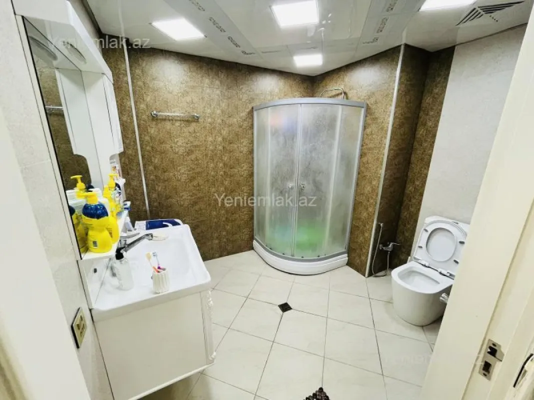 Satılır 2 otaqlı yeni tikili 110 m²