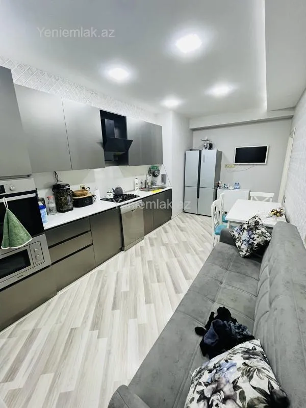 Satılır 2 otaqlı yeni tikili 110 m²