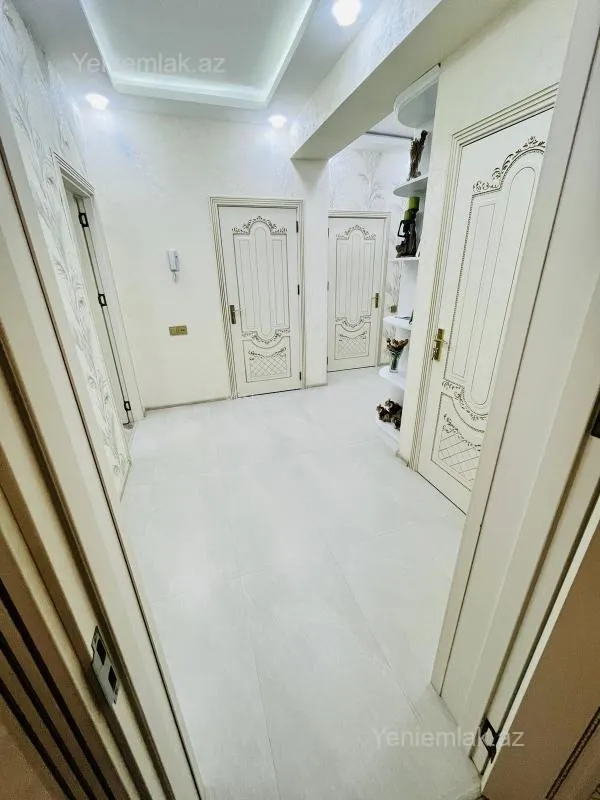Satılır 2 otaqlı yeni tikili 110 m²