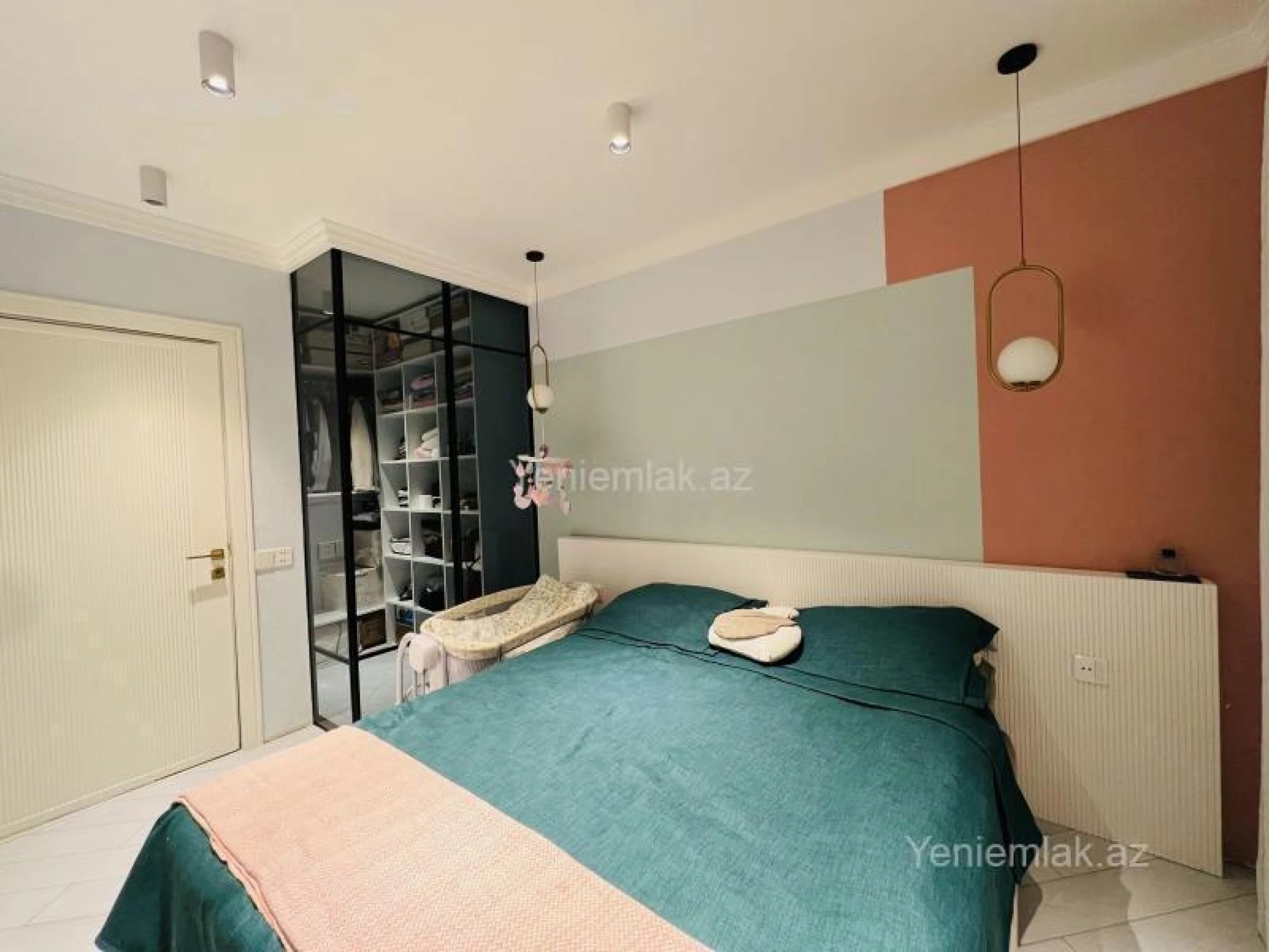 Satılır 3 otaqlı köhnə tikili 60 m²