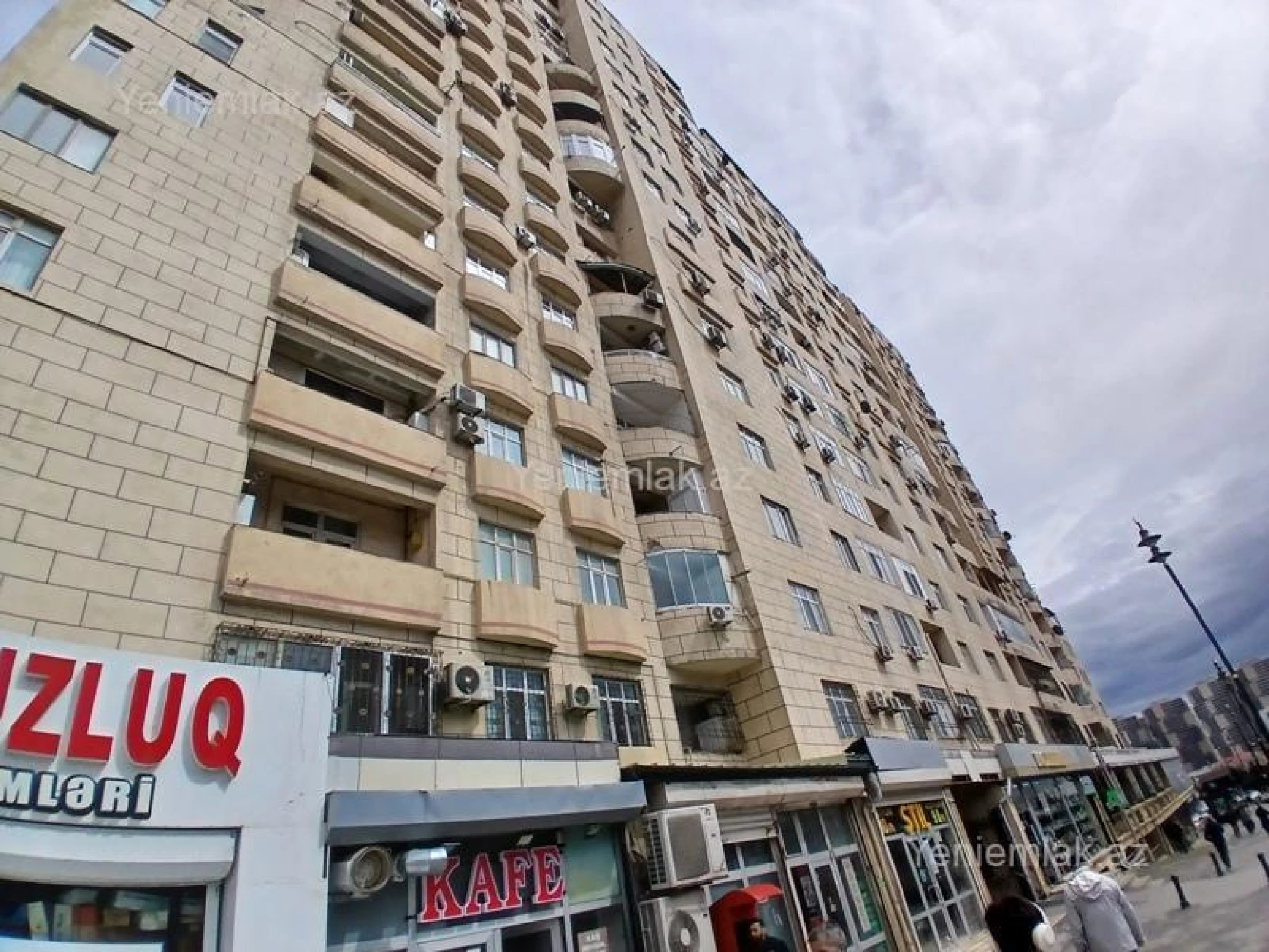 Satılır 3 otaqlı yeni tikili 133 m²