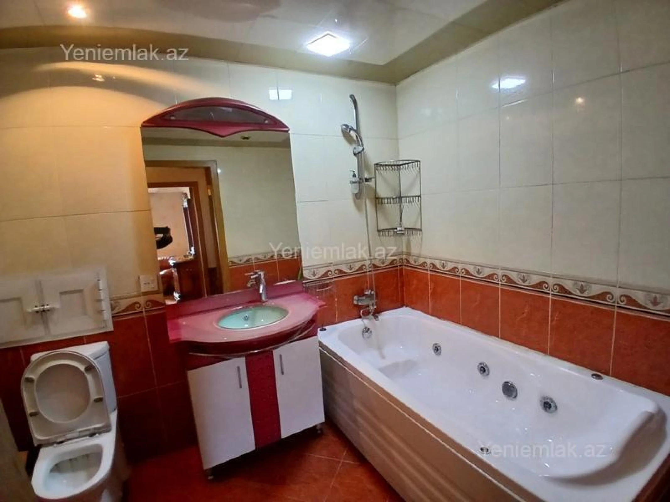 Satılır 3 otaqlı yeni tikili 133 m²