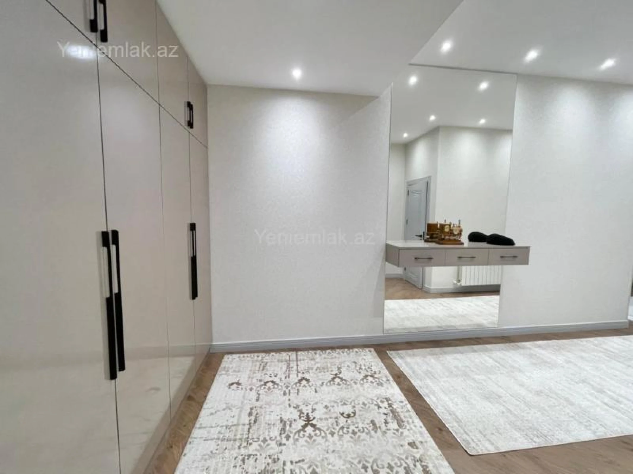 Satılır 3 otaqlı yeni tikili 118 m²