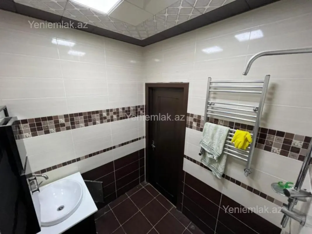 Satılır 3 otaqlı yeni tikili 150 m²