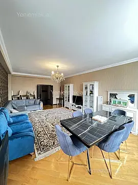 Satılır 3 otaqlı yeni tikili 150 m²