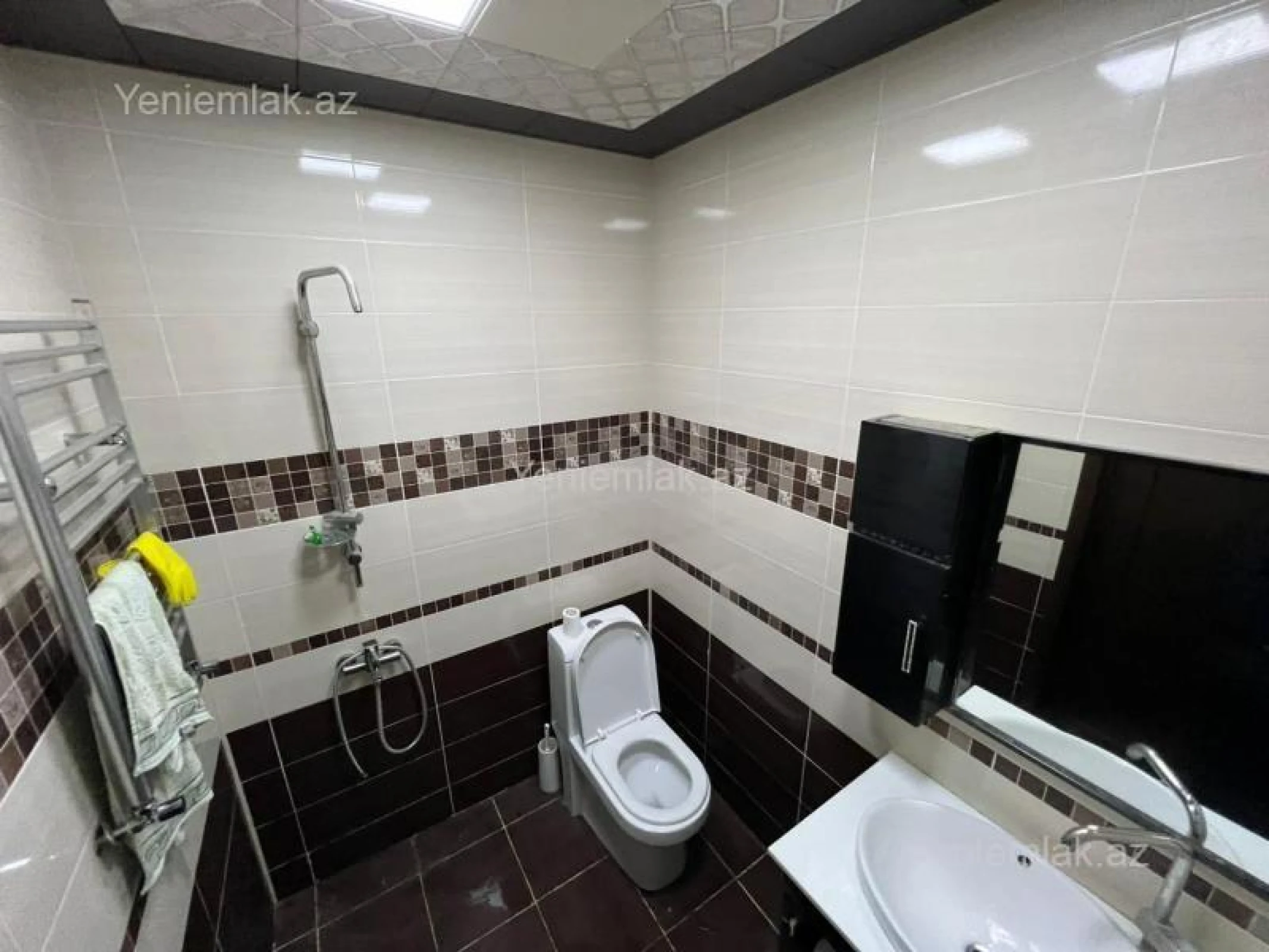 Satılır 3 otaqlı yeni tikili 150 m²