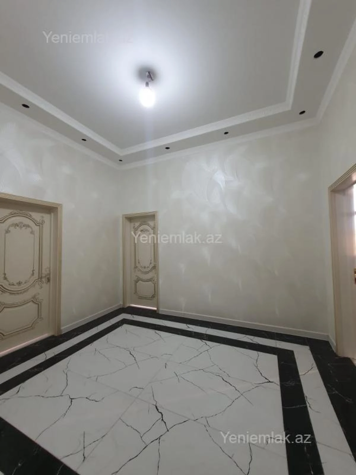 Satılır 3 otaqlı yeni tikili 85 m²