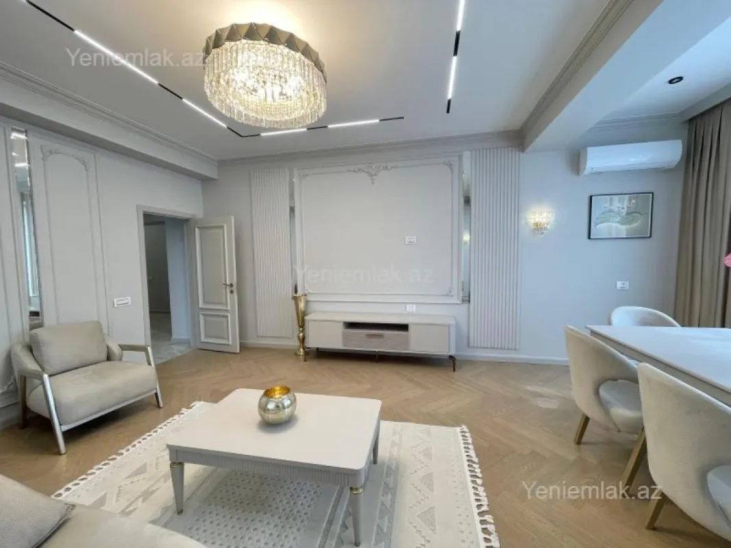 Satılır 3 otaqlı yeni tikili 118 m²