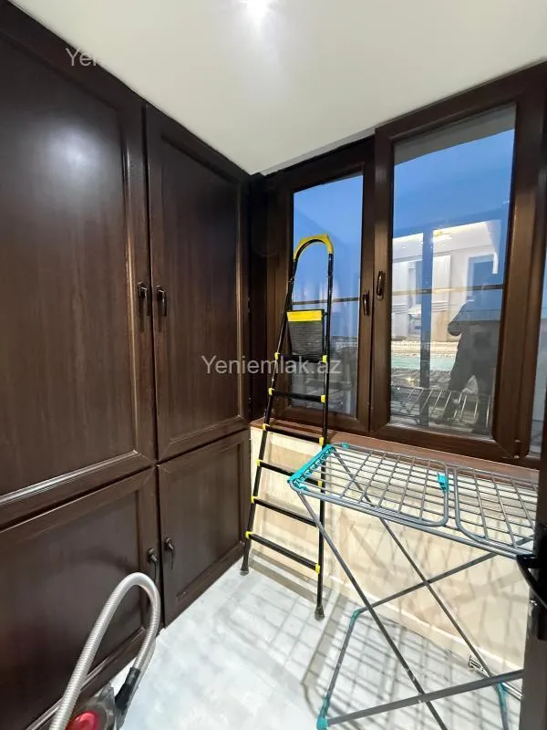 Satılır 2 otaqlı köhnə tikili 65 m²