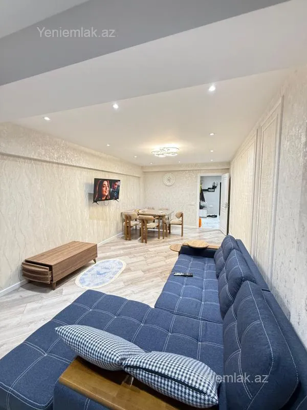 Satılır 2 otaqlı köhnə tikili 65 m²