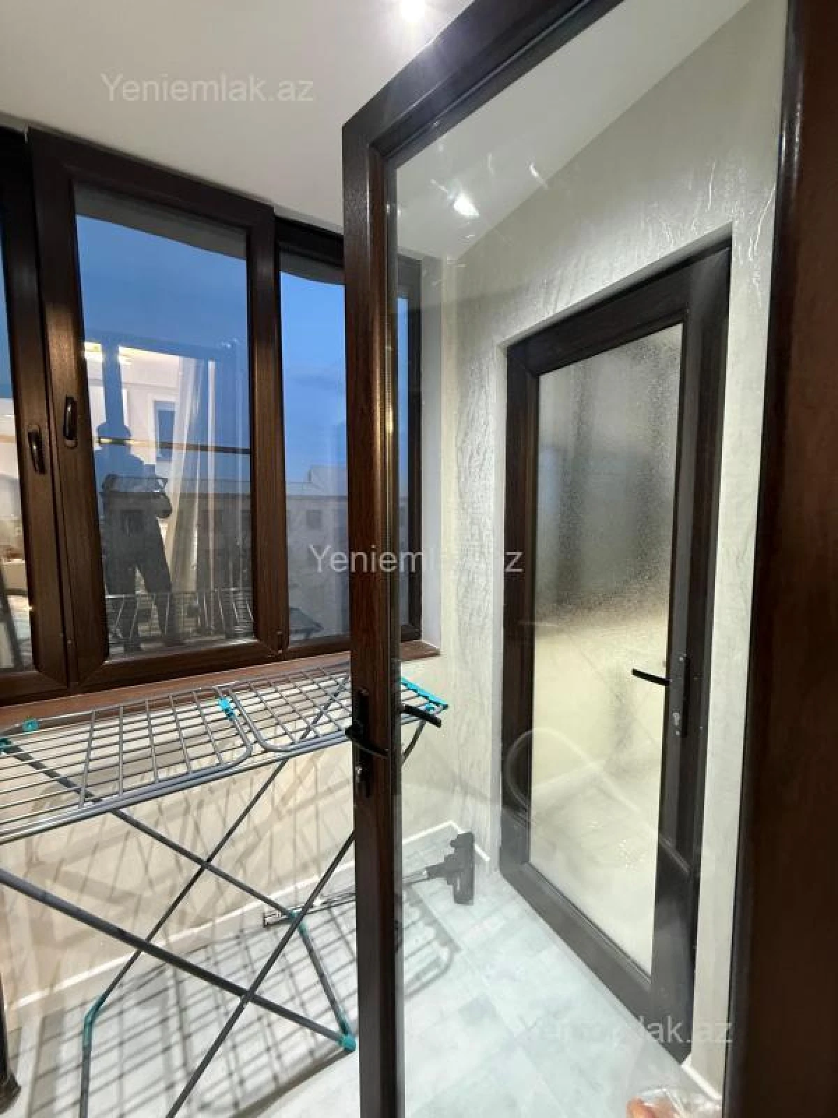 Satılır 2 otaqlı köhnə tikili 65 m²