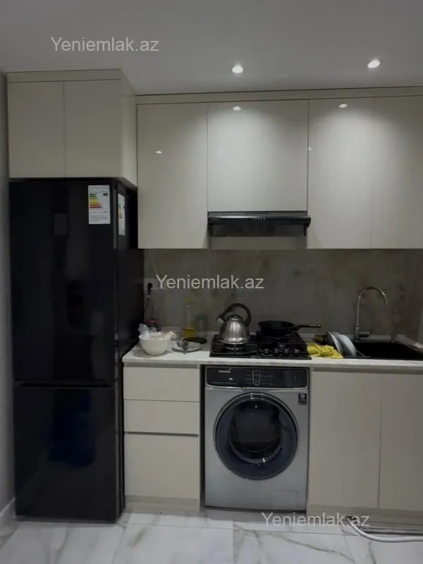 Satılır 2 otaqlı köhnə tikili 65 m²