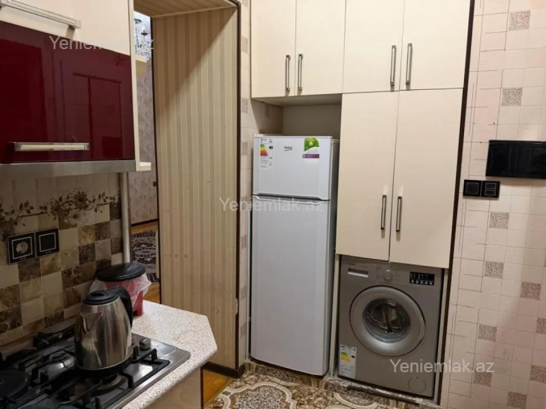 Satılır 2 otaqlı köhnə tikili 55 m²
