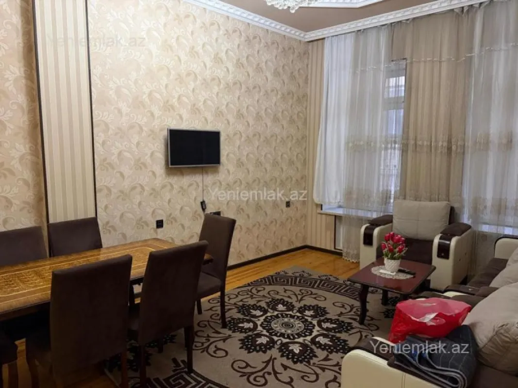 Satılır 2 otaqlı köhnə tikili 55 m²