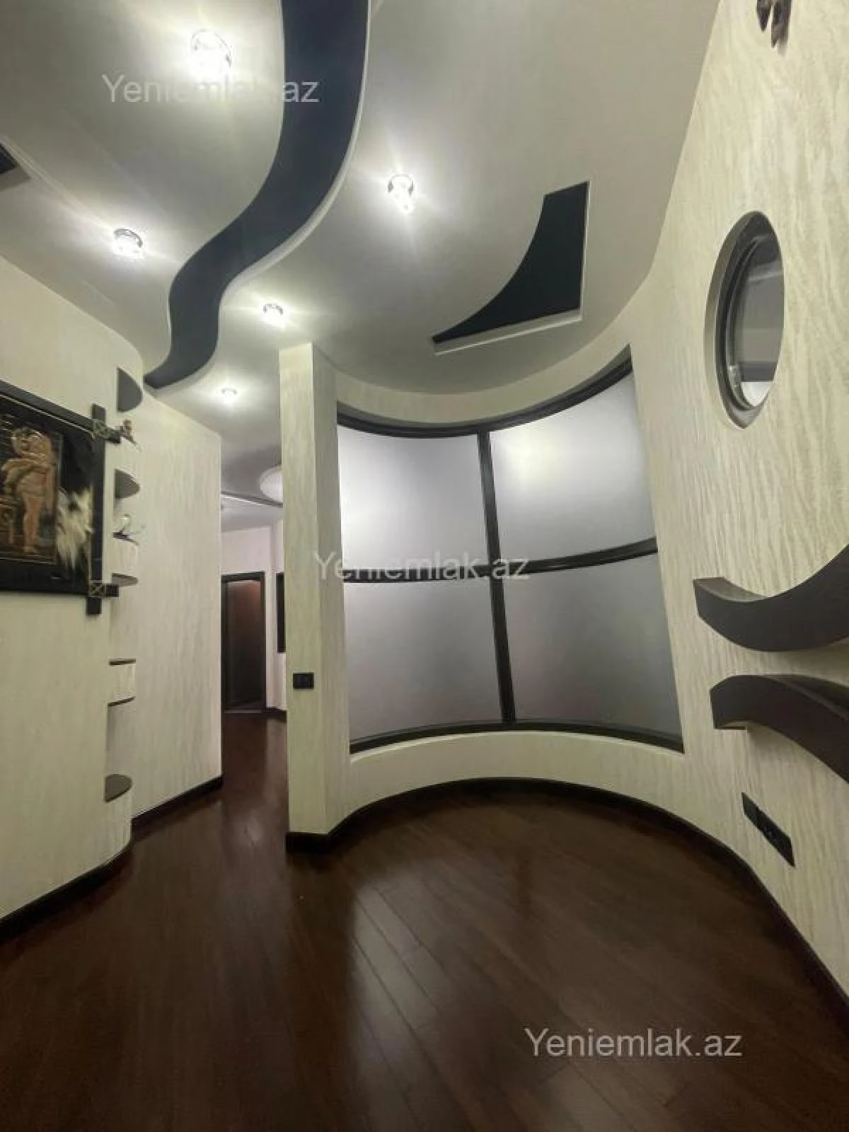 Satılır 4 otaqlı yeni tikili 160 m²