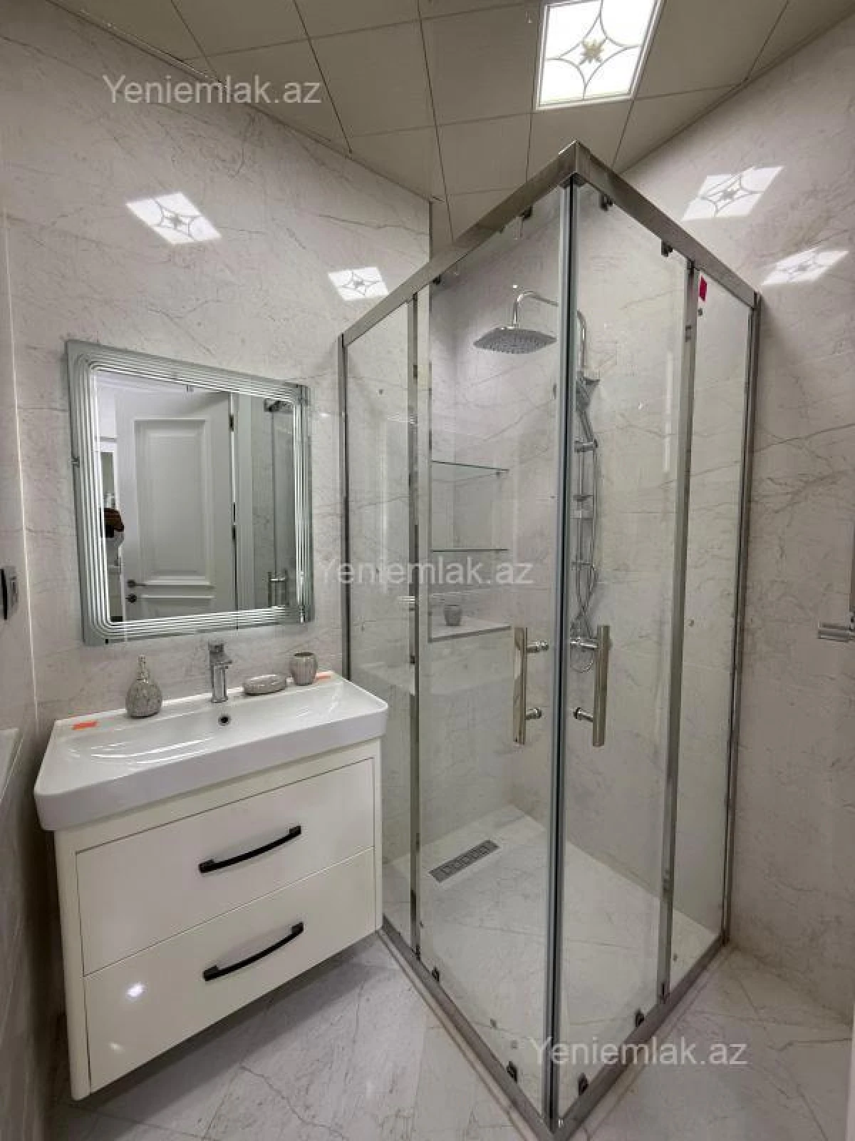 Satılır 3 otaqlı yeni tikili 94 m²