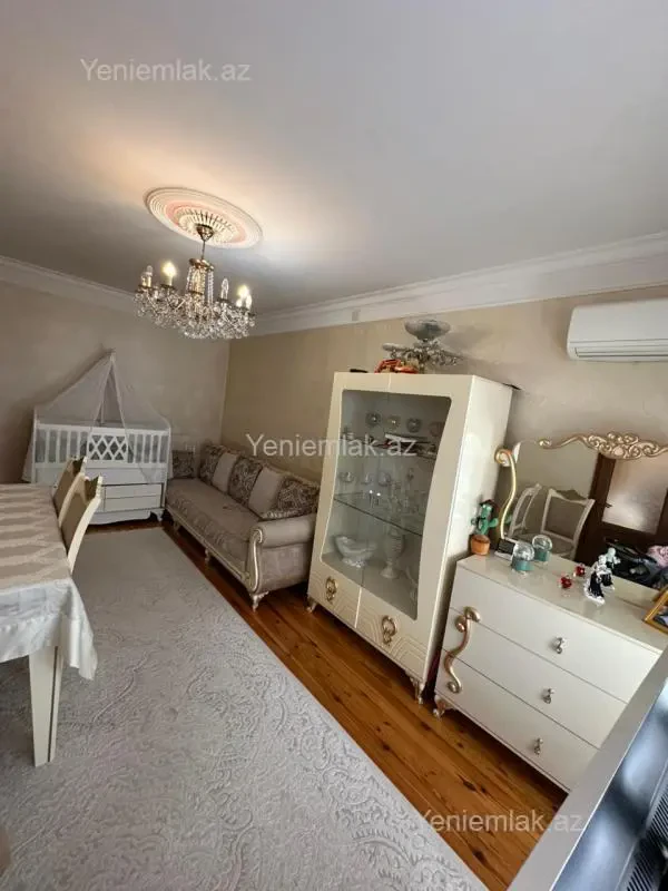 Satılır 3 otaqlı köhnə tikili 70 m²