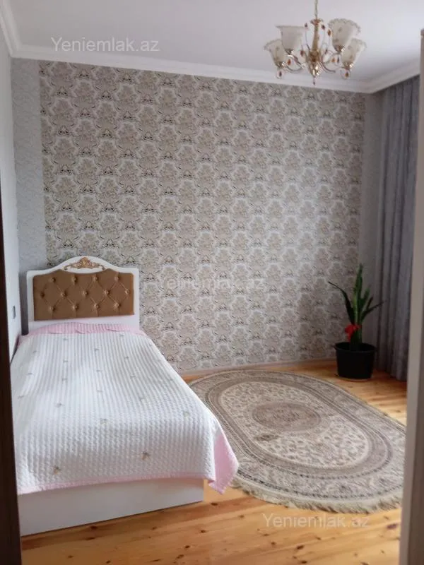 Satılır 5 otaqlı həyət evi 150 m²