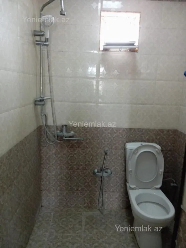 Satılır 5 otaqlı həyət evi 150 m²