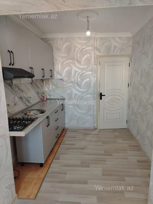 Satılır 2 otaqlı köhnə tikili 50 m²