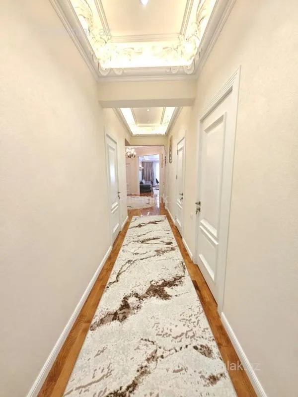 Satılır 4 otaqlı yeni tikili 225 m²