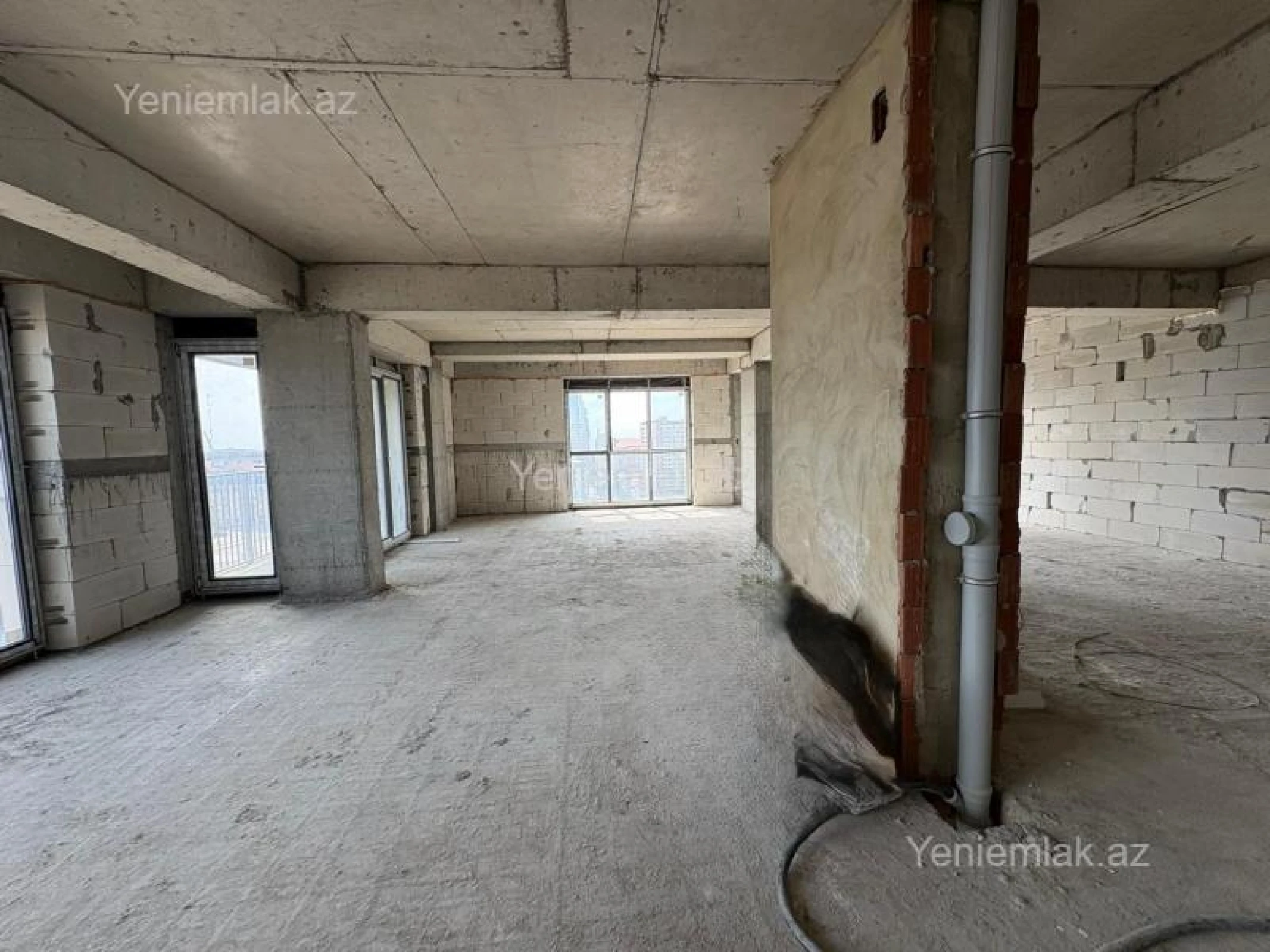 Satılır 3 otaqlı yeni tikili 127 m²
