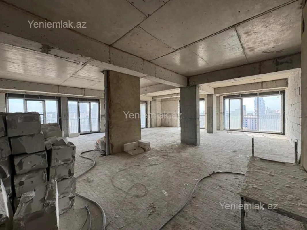 Satılır 3 otaqlı yeni tikili 127 m²