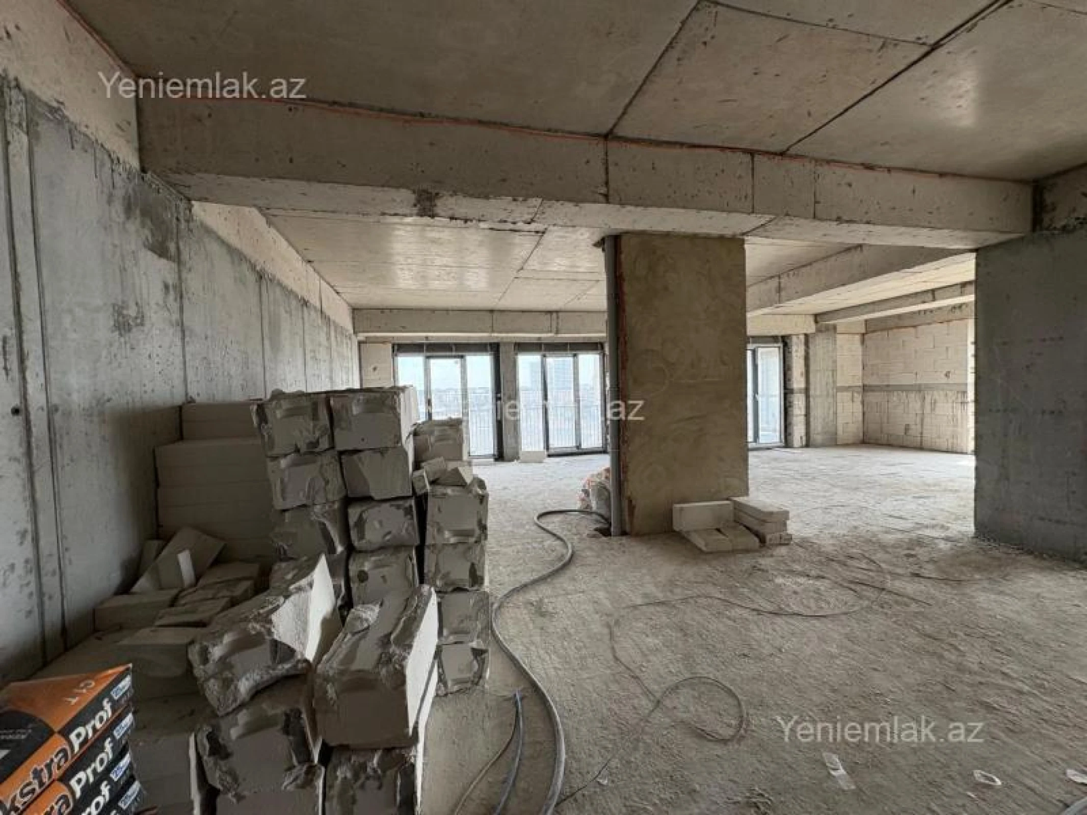 Satılır 3 otaqlı yeni tikili 127 m²