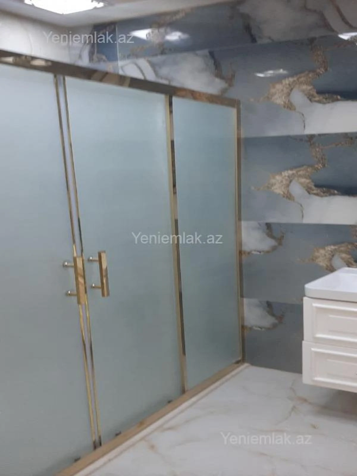 Satılır 3 otaqlı yeni tikili 170 m²
