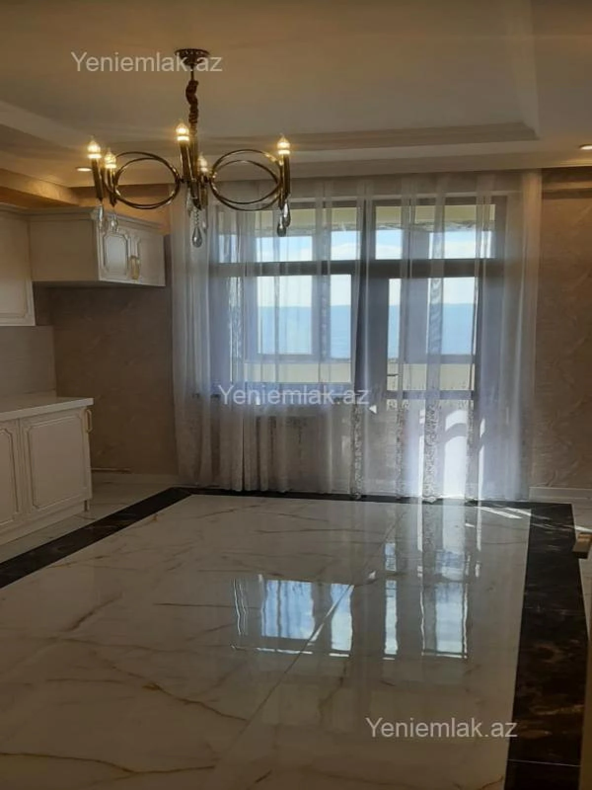 Satılır 3 otaqlı yeni tikili 170 m²