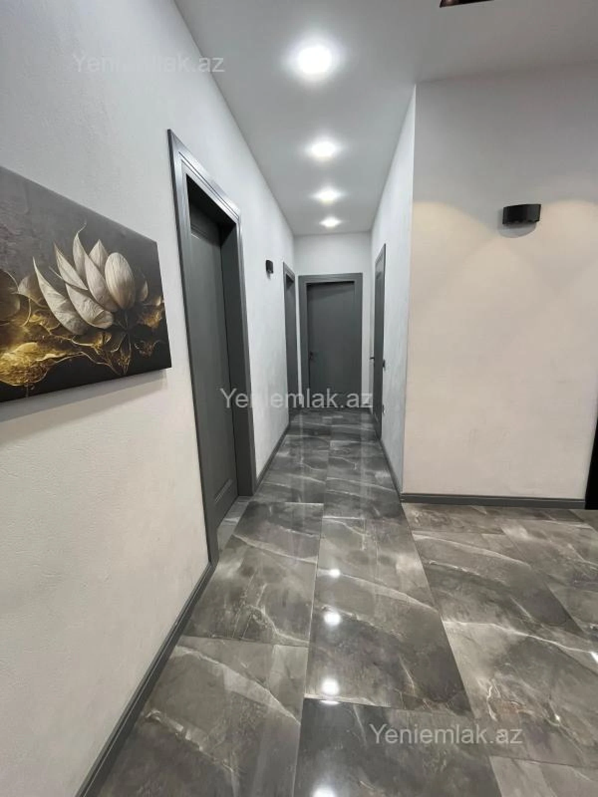 Satılır 4 otaqlı yeni tikili 180 m²