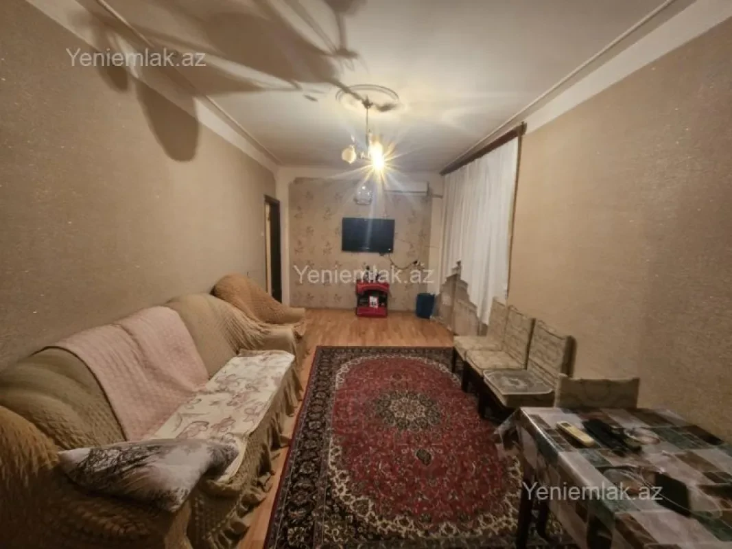 Satılır 2 otaqlı köhnə tikili 45 m²