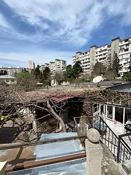 Satılır 7 otaqlı obyekt 300 m²