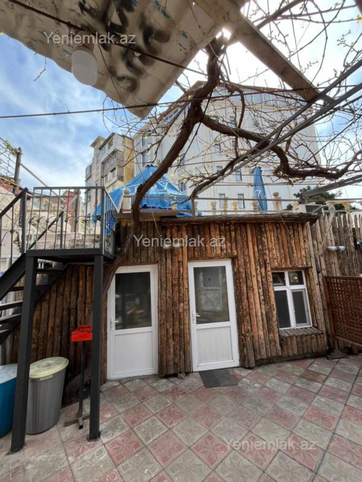 Satılır 7 otaqlı obyekt 300 m²