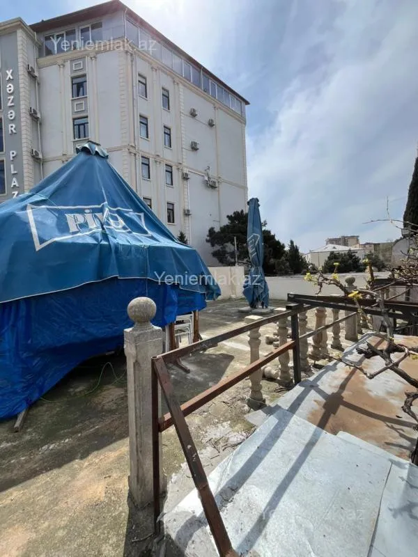 Satılır 7 otaqlı obyekt 300 m²