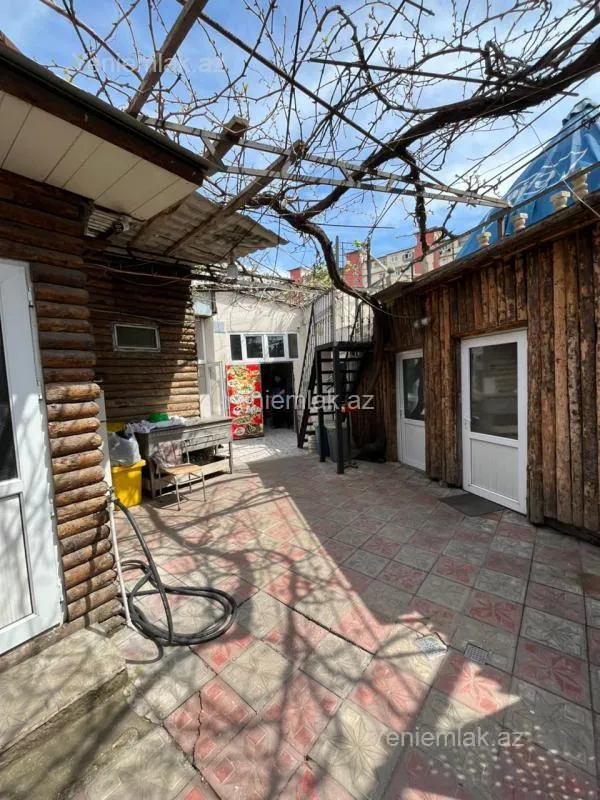 Satılır 7 otaqlı obyekt 300 m²