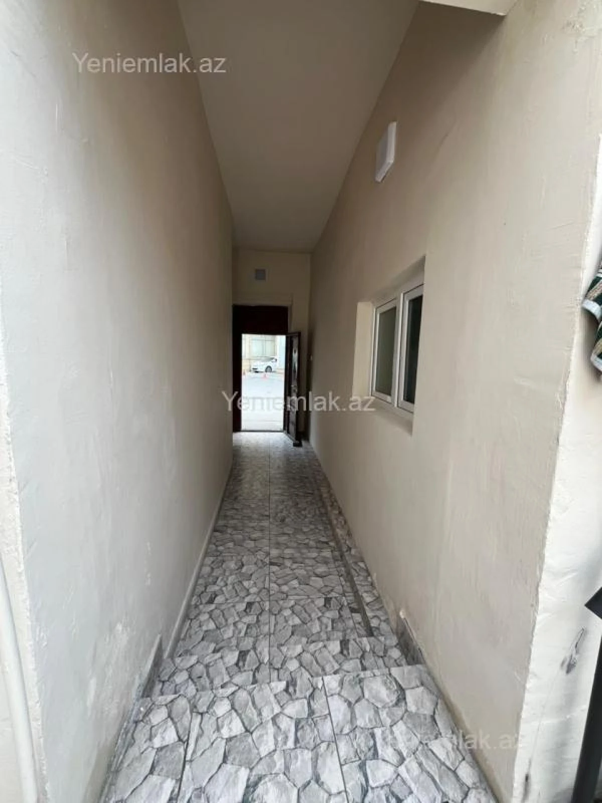 Satılır 7 otaqlı obyekt 300 m²
