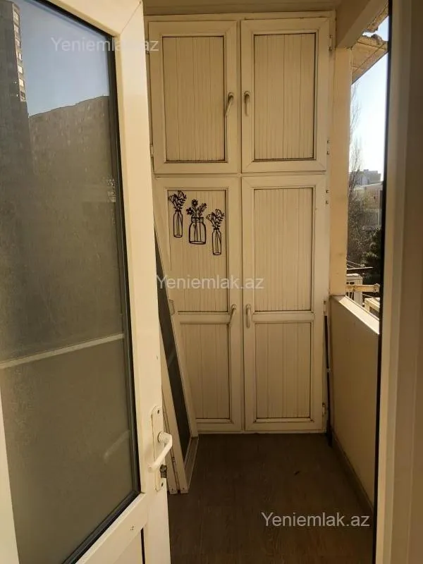Satılır 3 otaqlı köhnə tikili 80 m²