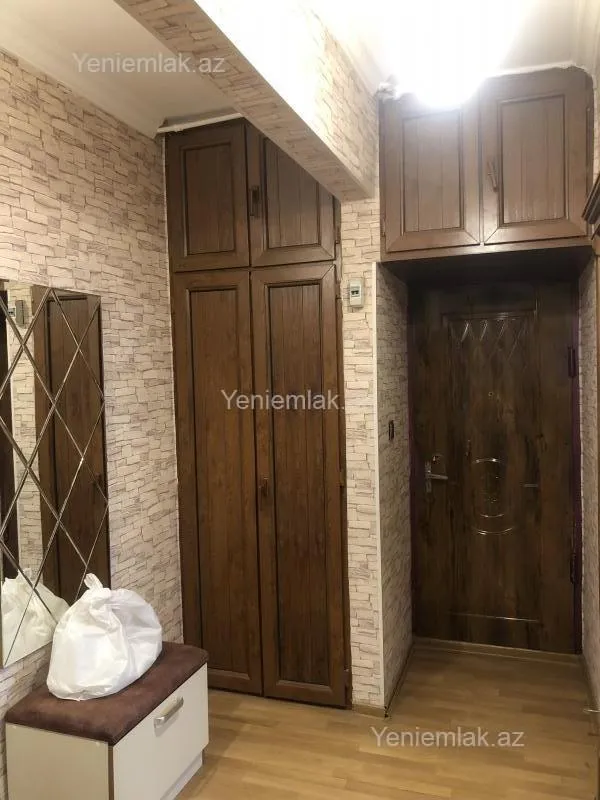 Satılır 3 otaqlı köhnə tikili 80 m²